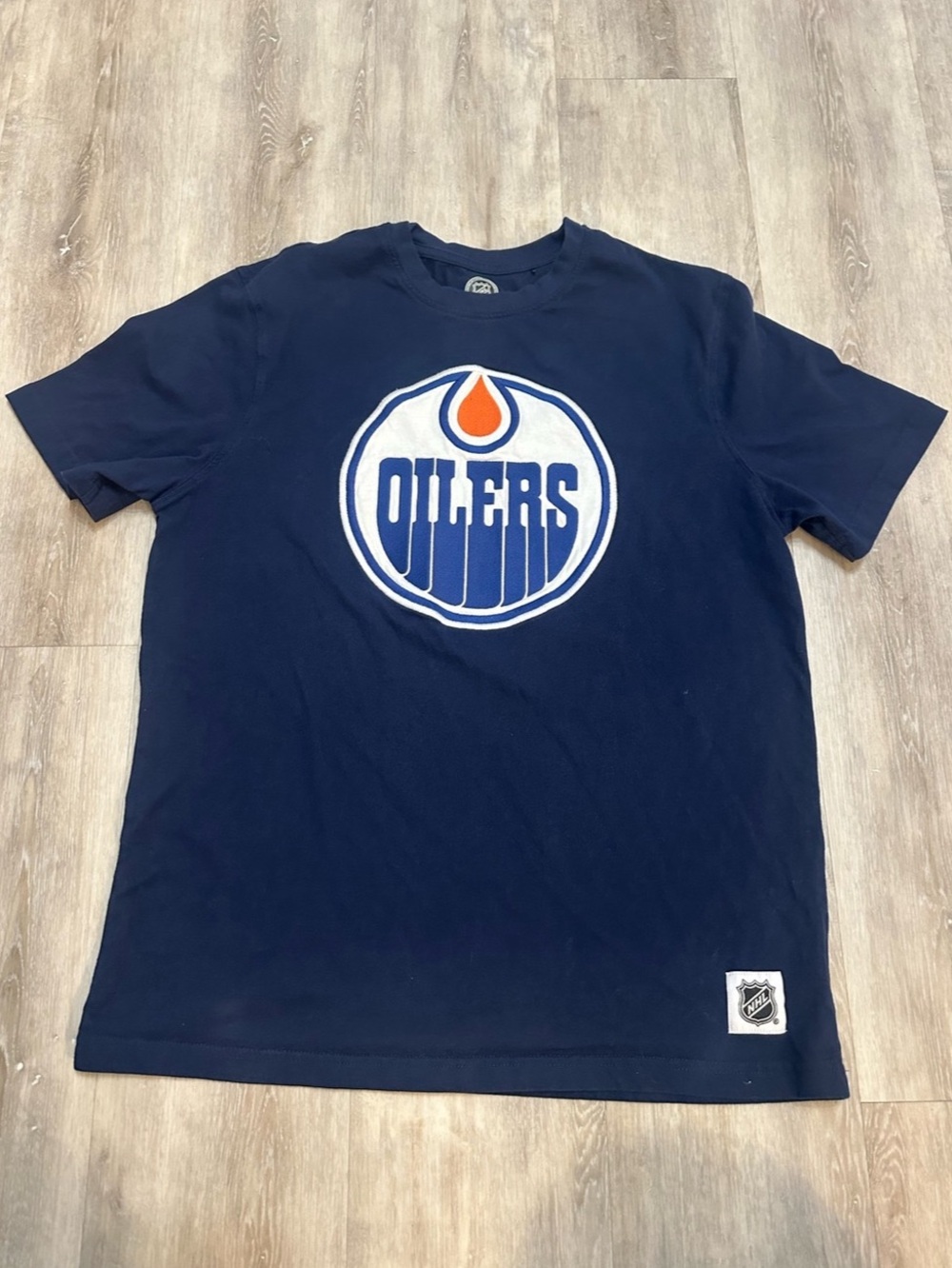 NHL Edmonton Embroidered Oilers Logo Tee Size Large